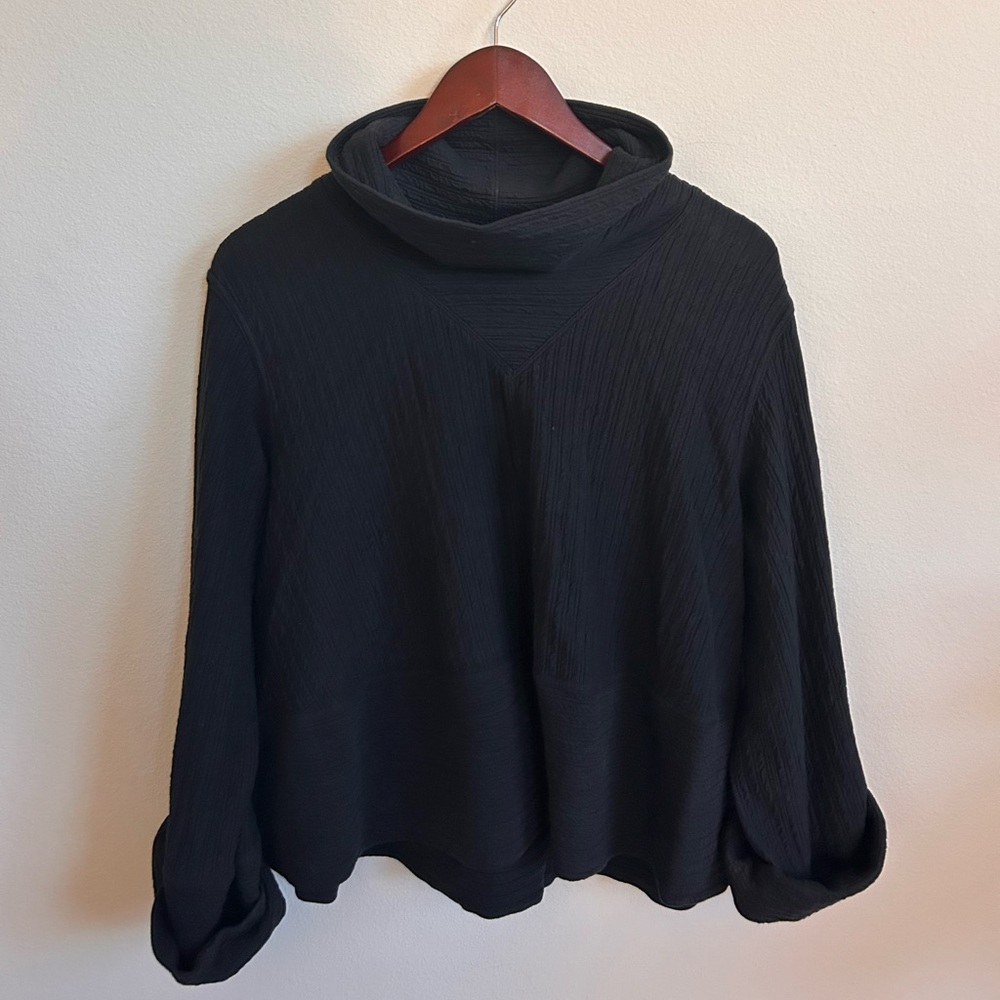Lululemon sweater